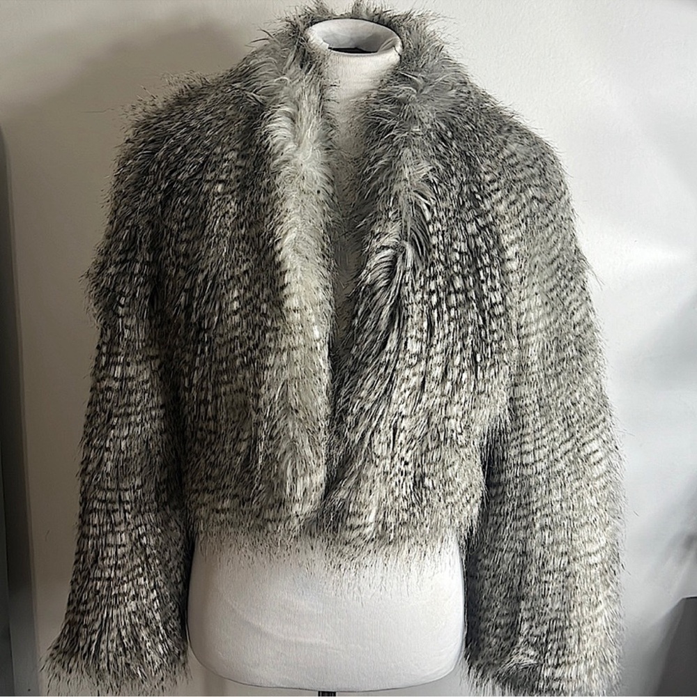 NWT Women’s Trouvé Faux Fur Disco Coat or Sweater Size XS